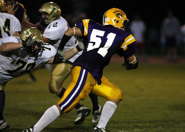 头球攻门 头球攻门